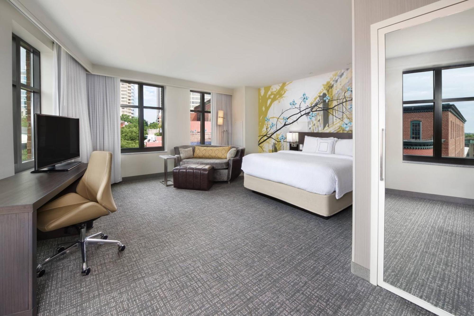 คอร์ตยาร์ด ริชมอนด์ ดาวน์ทาวน์ Hotel ภายนอก รูปภาพ